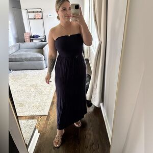 Navy strapless dress